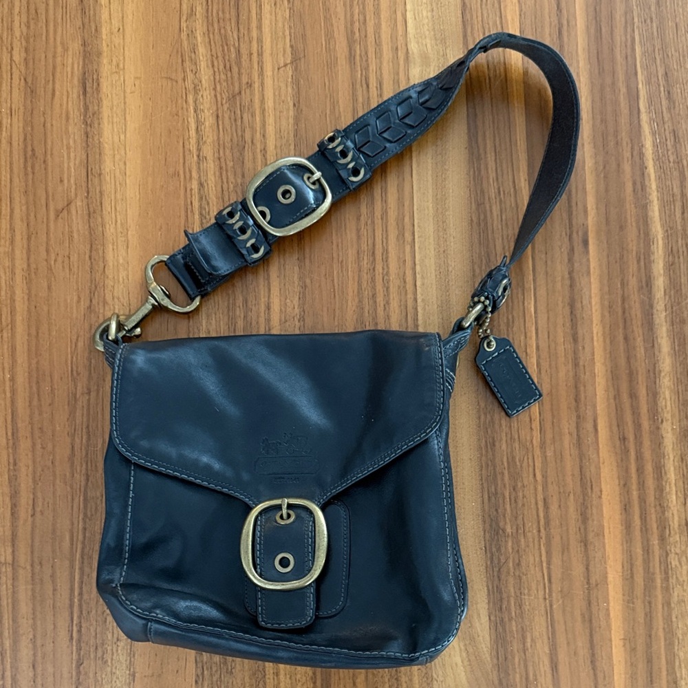 GUC vintage Coach bleecker legacy tattersall Black Leather Shoulder Bag